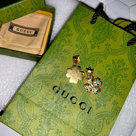 Gucci Feline Head Earrings Authentic - Picture 3 of 16